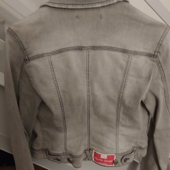 NWOT Grey Washed Crop Jean Jacket SZ S - Picture 6 of 7